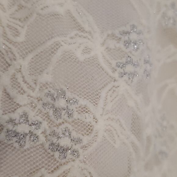 Bundle of Joy Lace Overlay Top, L - Picture 4 of 7